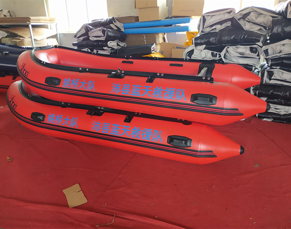 藍(lán)天救援隊橡皮艇